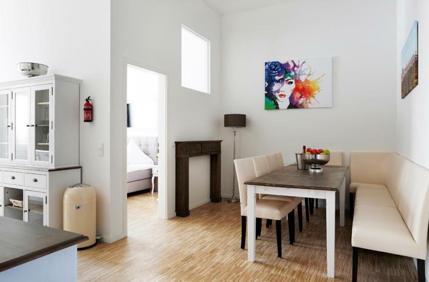 Appartement Sc 04 By Rockchair L Superhost Status L 4 Bedrooms Boxspringbeds 2 Bathrooms Balcony Elevator - Cozy Family & Business Flair Welcomes You! Berlijn